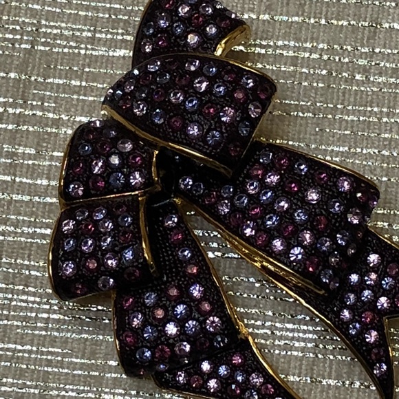 Joan Rivers Bow Brooch - Picture 3 of 6
